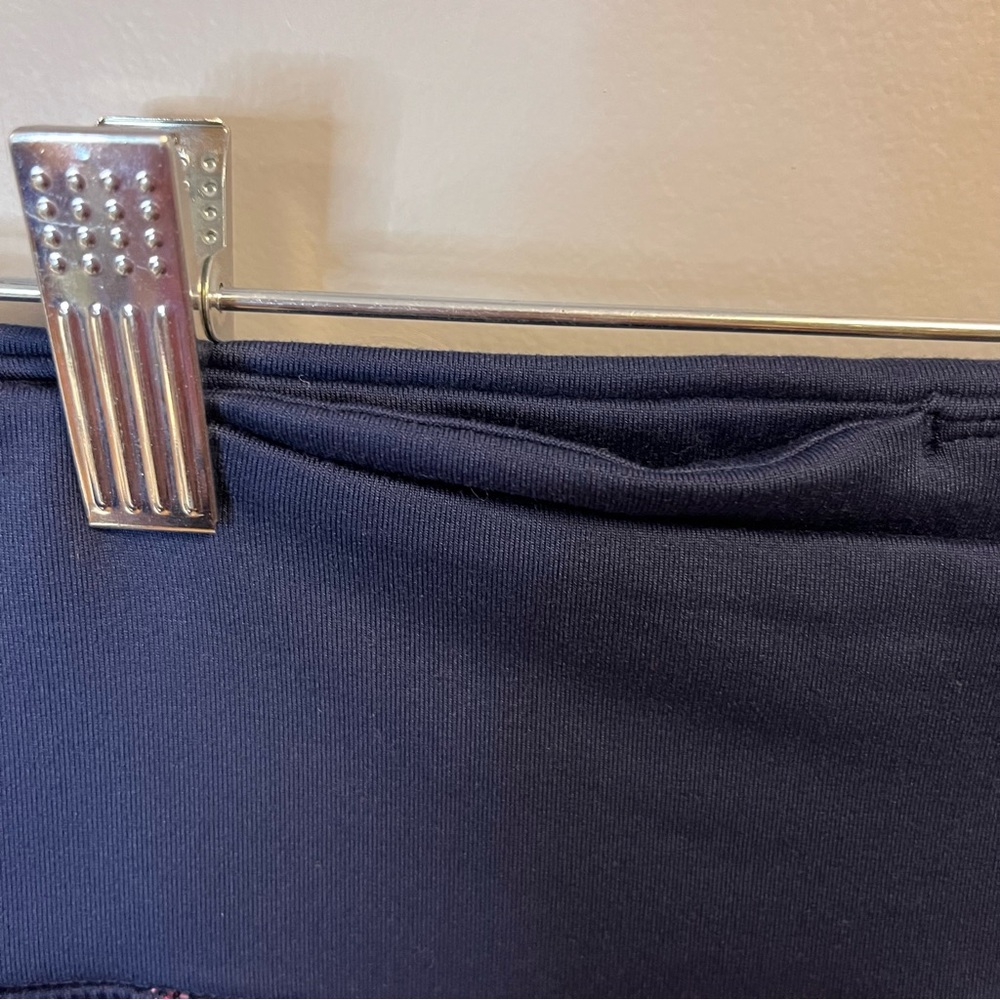 Lilly Pulitzer Weekender Mid-Rise Midi Legging Navy Flirty Fins & Feathers S NWT - Picture 9 of 16